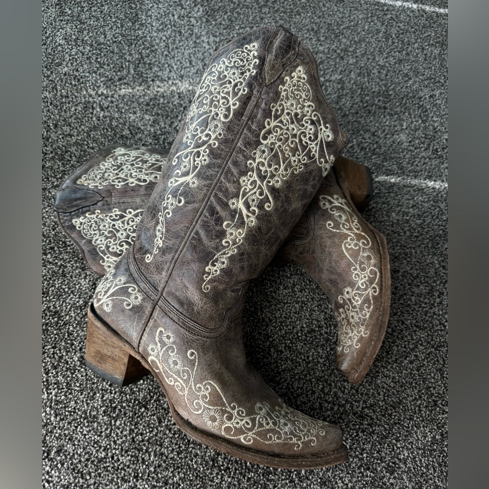 Corral Boots 9.5